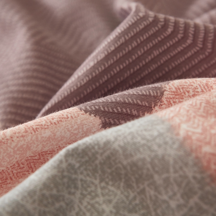 91家纺网 家纺一手货源 找家纺 雲归梦2021全棉大版生态磨毛四件套格条花型第1批 布莱格