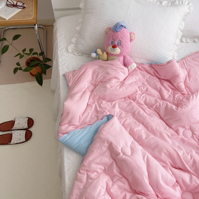 91家纺网 家纺一手货源 找家纺 星期八 2021新款马卡龙大豆针织春秋被冬被 粉蓝