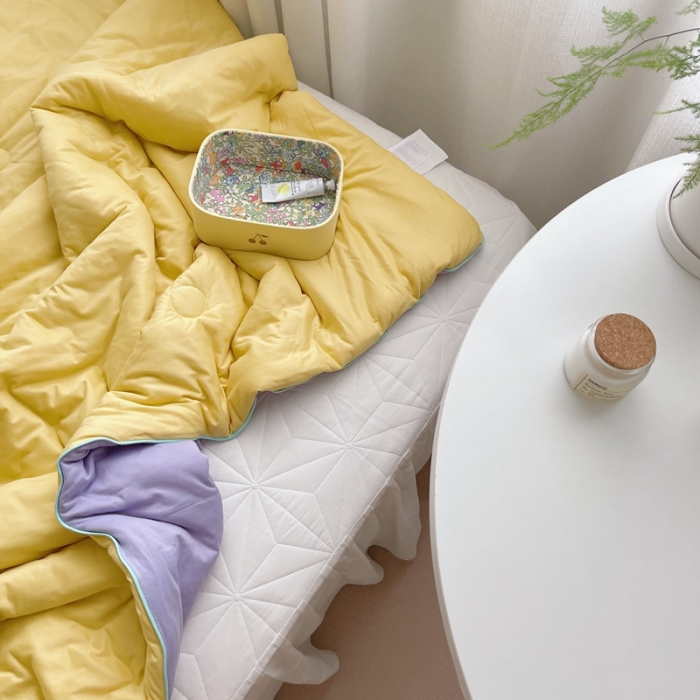 91家纺网 家纺一手货源 找家纺 星期八 2021新款马卡龙大豆针织春秋被冬被 黄紫