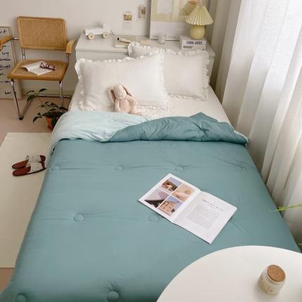 91家纺网 家纺一手货源 找家纺 星期八 2021新款马卡龙大豆针织春秋被冬被 深豆绿浅豆绿