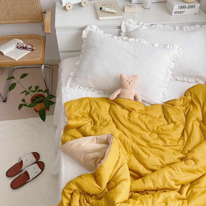 91家纺网 家纺一手货源 找家纺 星期八 2021新款马卡龙大豆针织春秋被冬被 深黄浅黄