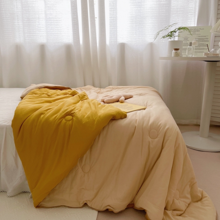 91家纺网 家纺一手货源 找家纺 星期八 2021新款马卡龙大豆针织春秋被冬被 深黄浅黄