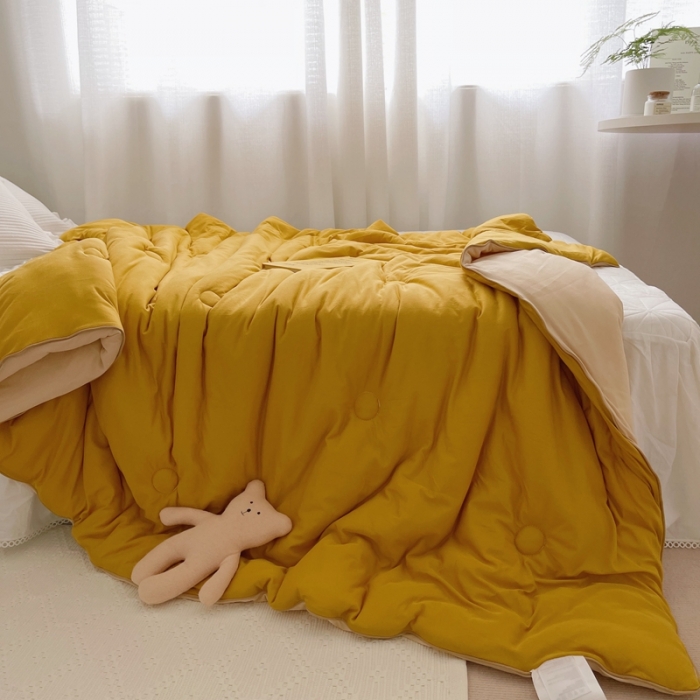 91家纺网 家纺一手货源 找家纺 星期八 2021新款马卡龙大豆针织春秋被冬被 深黄浅黄