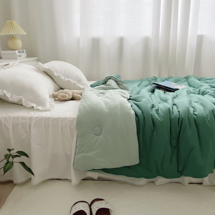 91家纺网 家纺一手货源 找家纺 星期八 2021新款马卡龙大豆针织春秋被冬被 深绿浅绿