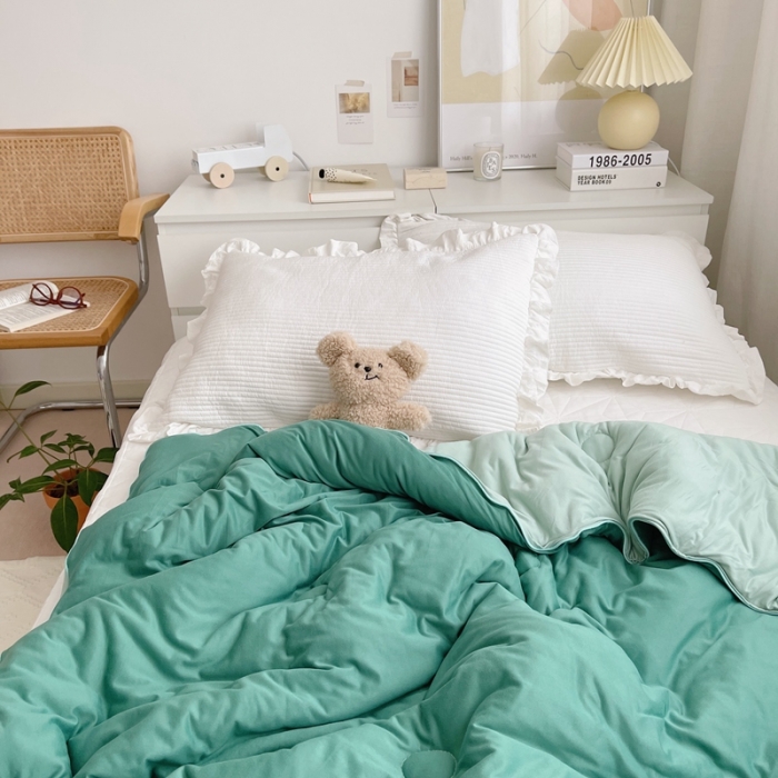 91家纺网 家纺一手货源 找家纺 星期八 2021新款马卡龙大豆针织春秋被冬被 深绿浅绿