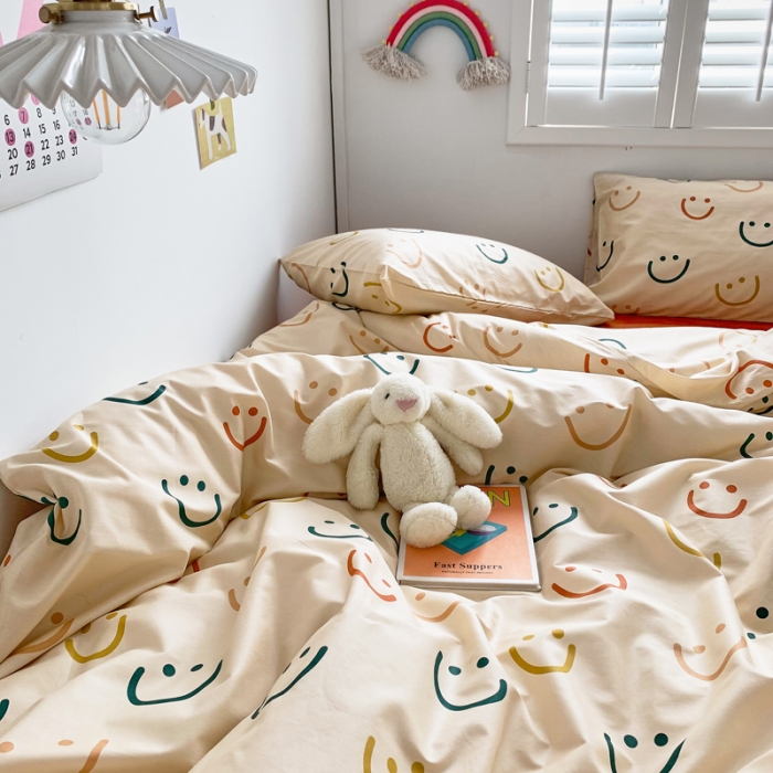 91家纺网 家纺一手货源 找家纺 怡家居 2021新款全棉卡通四件套 微微笑