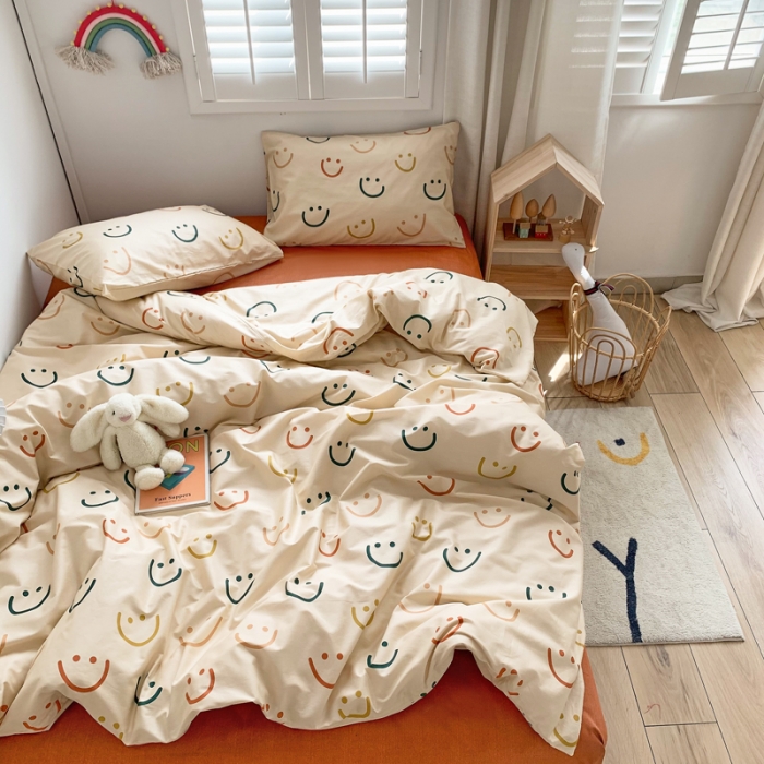 91家纺网 家纺一手货源 找家纺 怡家居 2021新款全棉卡通四件套 微微笑