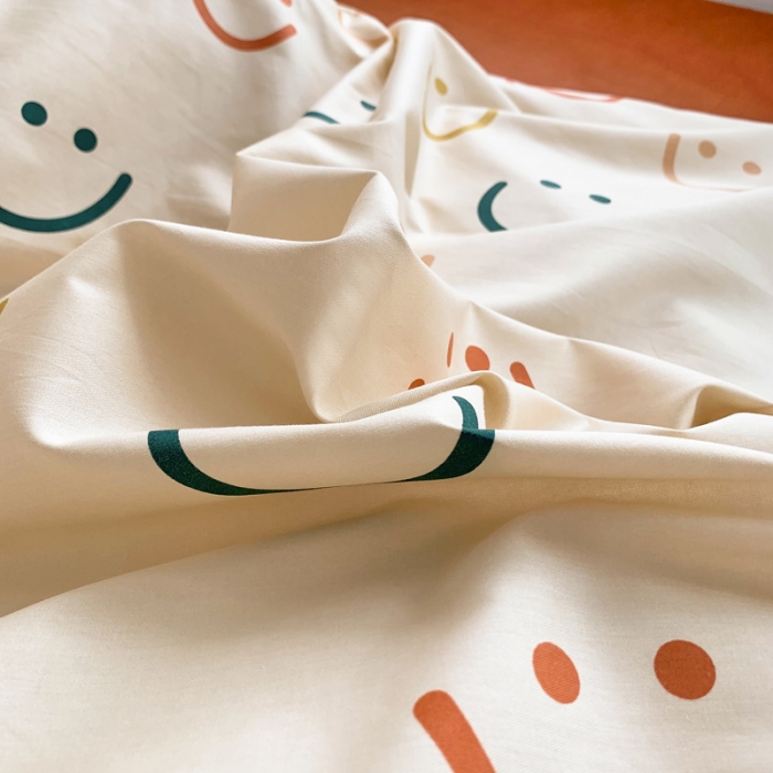 91家纺网 家纺一手货源 找家纺 怡家居 2021新款全棉卡通四件套 微微笑