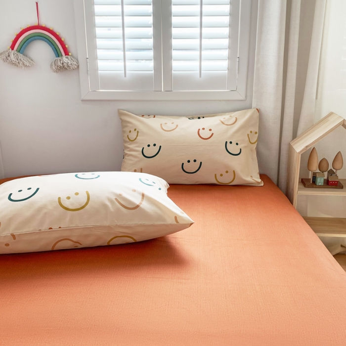 91家纺网 家纺一手货源 找家纺 怡家居 2021新款全棉卡通四件套 微微笑