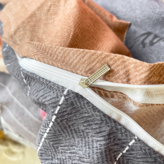 91家纺网 家纺一手货源 找家纺 金爱家 2021新款大版磨毛卡通系列四件套 宝宝熊