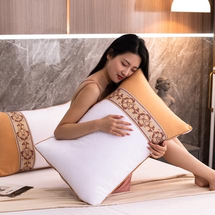 91家纺网 家纺一手货源 找家纺 （总）梦叶草双拼撞色磨毛绗绣枕芯可水洗促销枕头