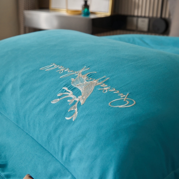 91家纺网 家纺一手货源 找家纺 威克凯丽2021新款秋冬绣花3221磨毛四件套奥兰多-湖蓝