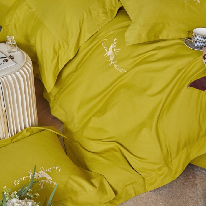 91家纺网 家纺一手货源 找家纺 威克凯丽2021新款秋冬绣花3221磨毛四件套奥兰多-芥末黄