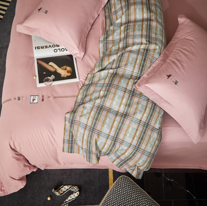 91家纺网 家纺一手货源 找家纺 威克凯丽 秋冬绣花3636磨毛四件套 梦幻天空-豆沙