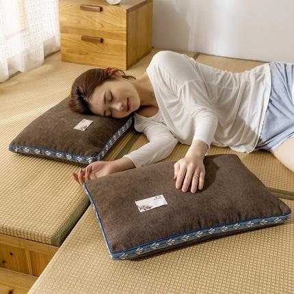 91家纺网 家纺一手货源 找家纺 梦叶草 2022新款麻绒全荞麦枕 深咖