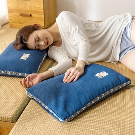 91家纺网 家纺一手货源 找家纺 梦叶草 2022新款麻绒全荞麦枕 深蓝