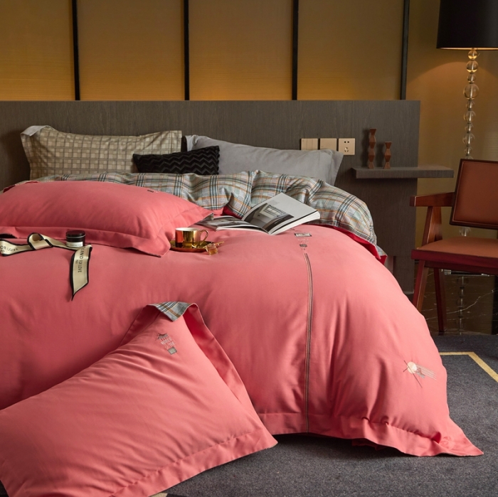 91家纺网 家纺一手货源 找家纺 威克凯丽 秋冬绣花3636磨毛四件套 梦幻天空-西瓜红