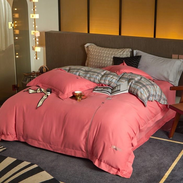 91家纺网 家纺一手货源 找家纺 威克凯丽 秋冬绣花3636磨毛四件套 梦幻天空-西瓜红