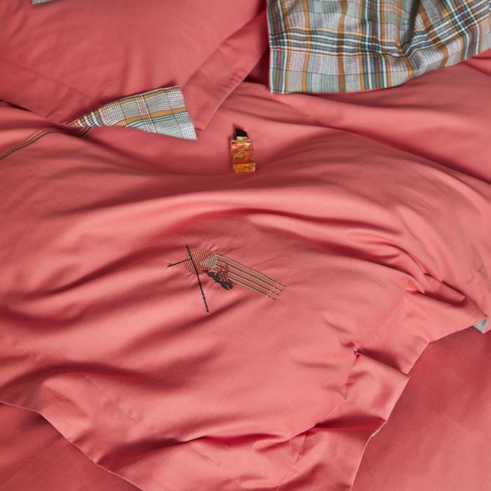 91家纺网 家纺一手货源 找家纺 威克凯丽 秋冬绣花3636磨毛四件套 梦幻天空-西瓜红