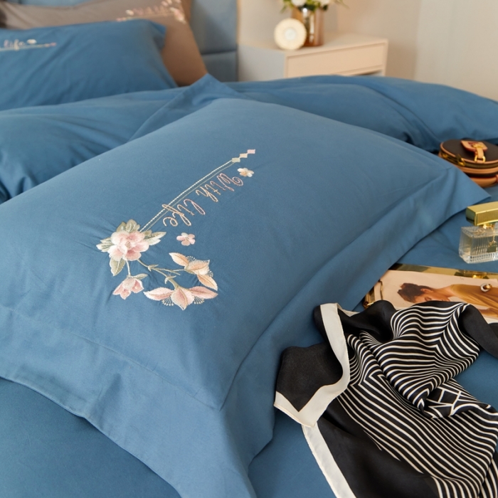 91家纺网 家纺一手货源 找家纺 威克凯丽秋冬绣花3221磨毛四件套-布鲁斯系列布鲁斯-宝蓝