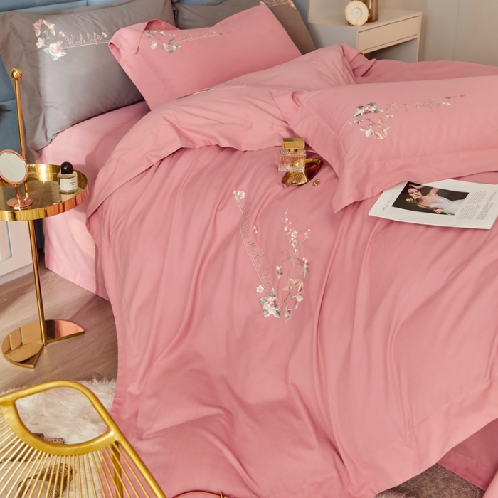 91家纺网 家纺一手货源 找家纺 威克凯丽秋冬绣花3221磨毛四件套布鲁斯系列布鲁斯-豆沙粉