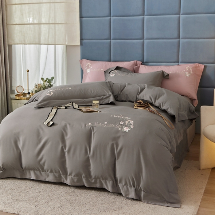 91家纺网 家纺一手货源 找家纺 威克凯丽秋冬绣花3221磨毛四件套布鲁斯系列布鲁斯-高级灰