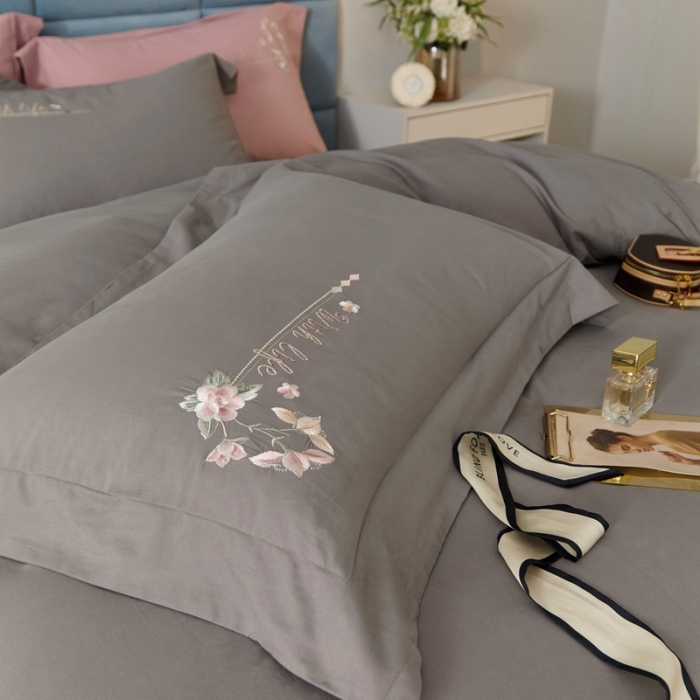 91家纺网 家纺一手货源 找家纺 威克凯丽秋冬绣花3221磨毛四件套布鲁斯系列布鲁斯-高级灰