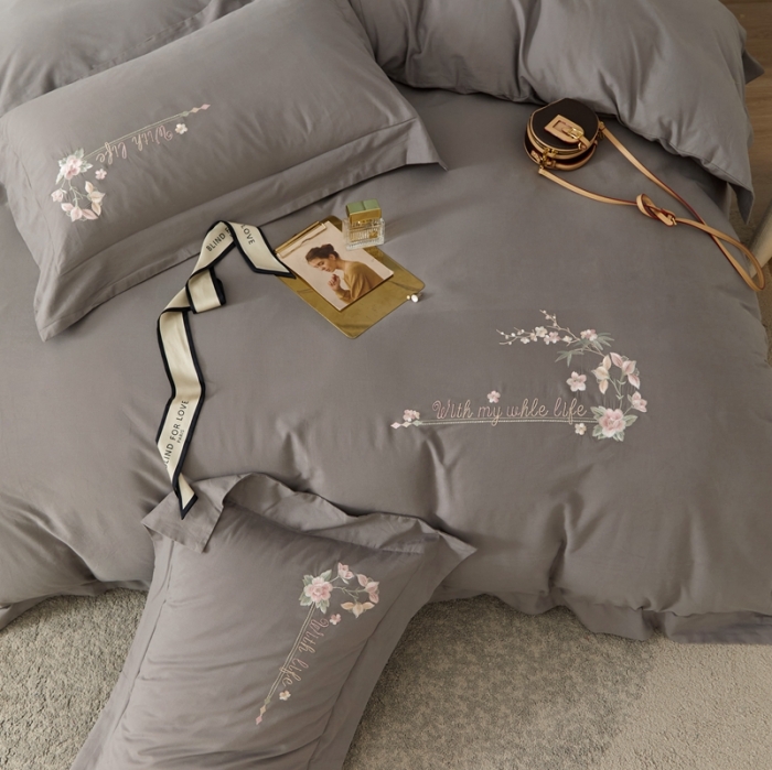 91家纺网 家纺一手货源 找家纺 威克凯丽秋冬绣花3221磨毛四件套布鲁斯系列布鲁斯-高级灰