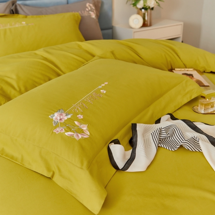 91家纺网 家纺一手货源 找家纺 威克凯丽秋冬绣花3221磨毛四件套布鲁斯系列布鲁斯-杏黄