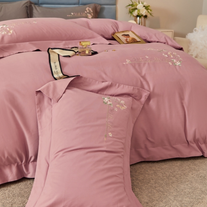 91家纺网 家纺一手货源 找家纺 威克凯丽秋冬绣花3221磨毛四件套布鲁斯系列布鲁斯-紫豆沙