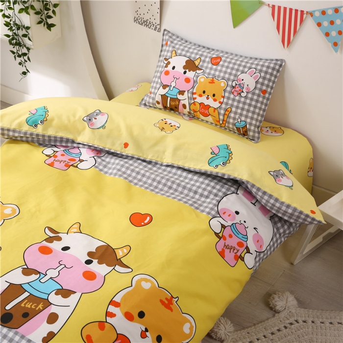 91家纺网 家纺一手货源 找家纺 孩子王家纺 全棉13372小版卡通幼儿园多件套 奶牛猫咪