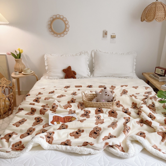 91家纺网 家纺一手货源 找家纺 萝莉家纺2021保暖加厚牛奶绒毛毯羊羔绒毯子被套毯可可熊米白