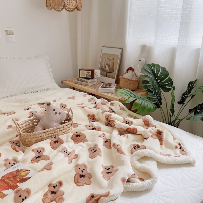 91家纺网 家纺一手货源 找家纺 萝莉家纺2021保暖加厚牛奶绒毛毯羊羔绒毯子被套毯可可熊米白