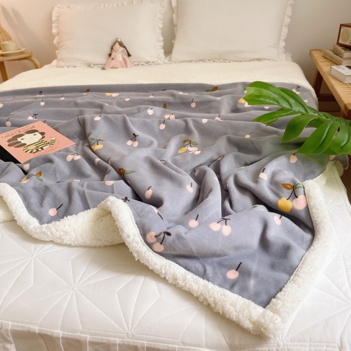 91家纺网 家纺一手货源 找家纺 萝莉家纺 2021保暖加厚牛奶绒毛毯羊羔绒毯子被套毯樱桃灰