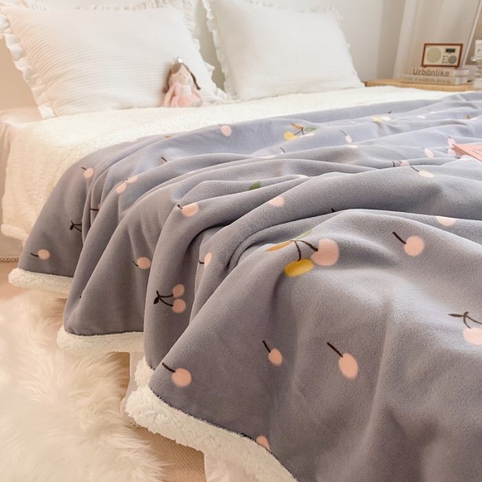 91家纺网 家纺一手货源 找家纺 萝莉家纺 2021保暖加厚牛奶绒毛毯羊羔绒毯子被套毯樱桃灰