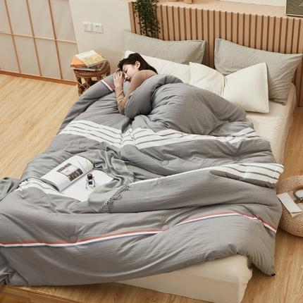 91家纺网 家纺一手货源 找家纺 莱宁被业 2021新款日式色织水洗棉冬被 布朗灰