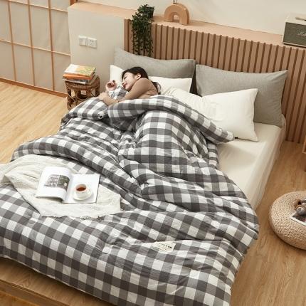 91家纺网 家纺一手货源 找家纺 莱宁被业 2021新款日式色织水洗棉冬被 格调灰