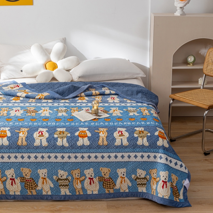 91家纺网 家纺一手货源 找家纺 卡奥 AB版水晶绒夹棉盖毯纯棉床盖加厚毛毯学生宿舍床垫伙伴熊