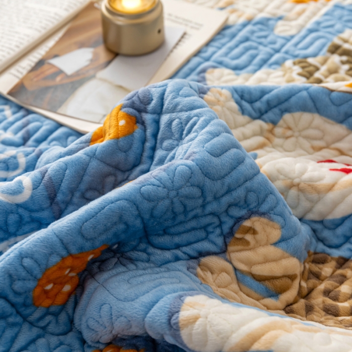 91家纺网 家纺一手货源 找家纺 卡奥 AB版水晶绒夹棉盖毯纯棉床盖加厚毛毯学生宿舍床垫伙伴熊