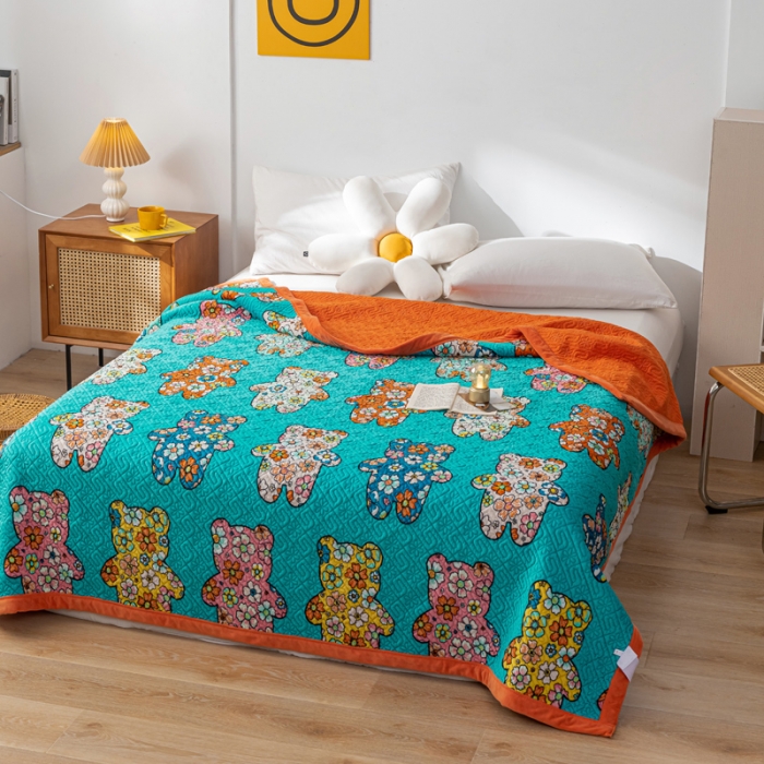 91家纺网 家纺一手货源 找家纺 卡奥 AB版水晶绒夹棉盖毯纯棉床盖加厚毛毯学生宿舍床垫熊花花