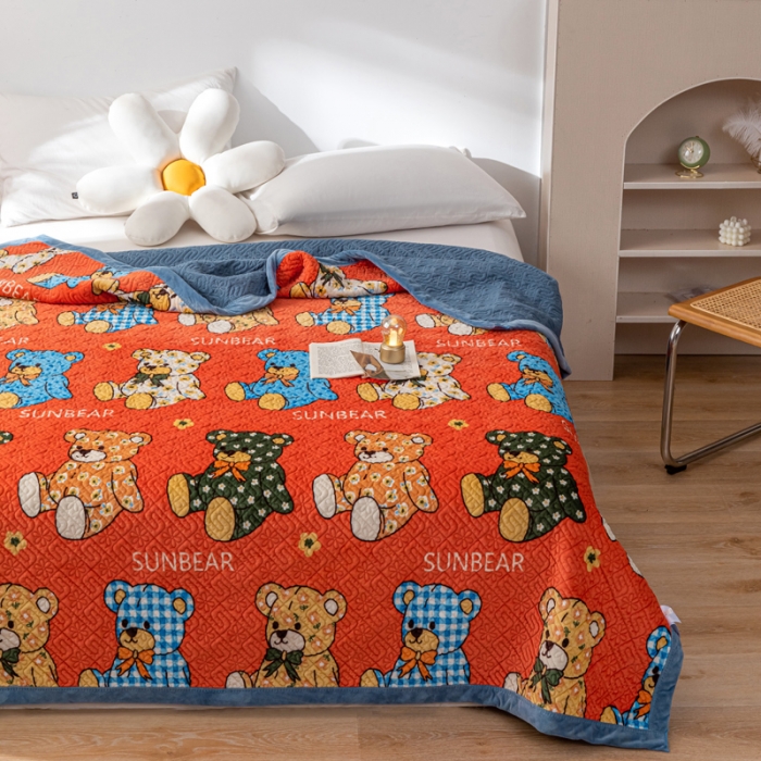 91家纺网 家纺一手货源 找家纺 卡奥AB版水晶绒夹棉盖毯纯棉床盖加厚毛毯学生宿舍床垫 阳光熊