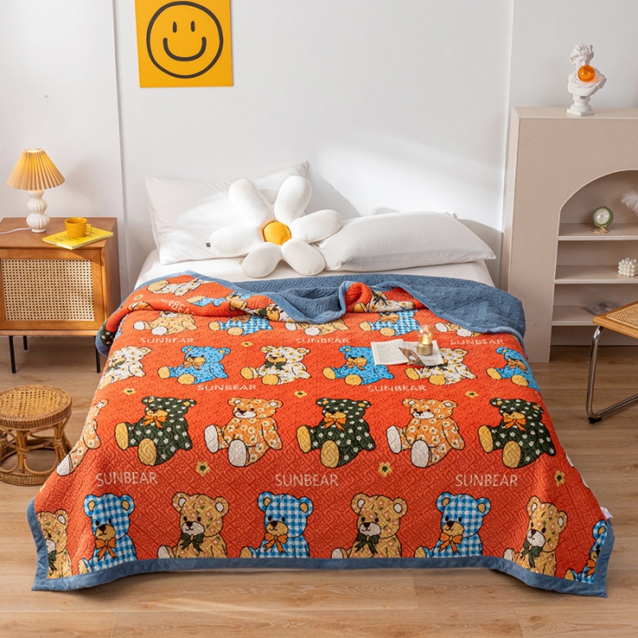 91家纺网 家纺一手货源 找家纺 卡奥AB版水晶绒夹棉盖毯纯棉床盖加厚毛毯学生宿舍床垫 阳光熊