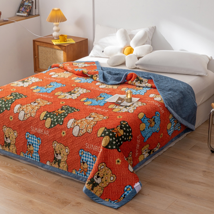 91家纺网 家纺一手货源 找家纺 卡奥AB版水晶绒夹棉盖毯纯棉床盖加厚毛毯学生宿舍床垫 阳光熊