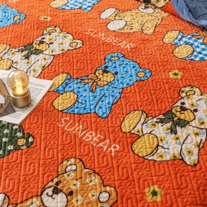 91家纺网 家纺一手货源 找家纺 卡奥AB版水晶绒夹棉盖毯纯棉床盖加厚毛毯学生宿舍床垫 阳光熊