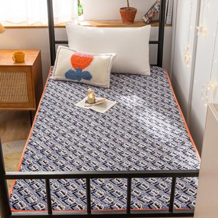 91家纺网 家纺一手货源 找家纺 卡奥AB版水晶绒夹棉盖毯纯棉床盖加厚毛毯宿舍床垫学生款字母B