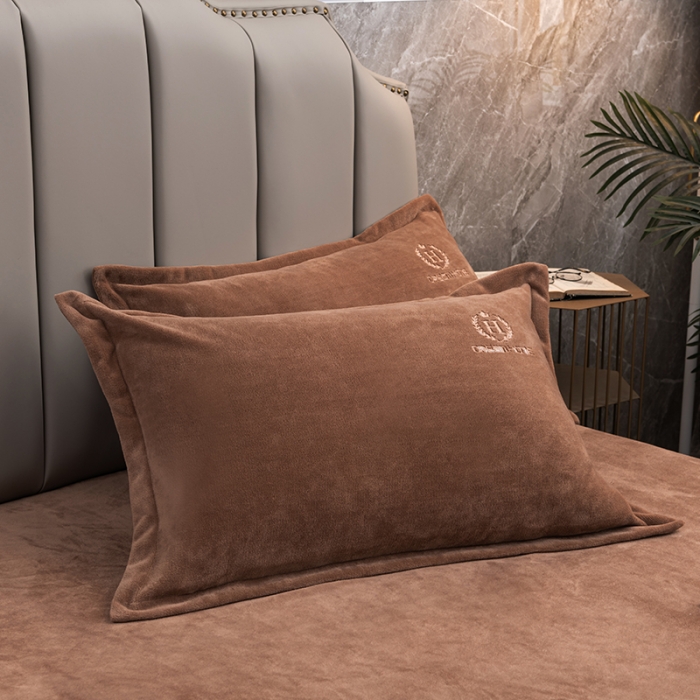 91家纺网 家纺一手货源 找家纺 澳萝拉家居 2021新款纯色牛奶绒单床笠 咖啡色