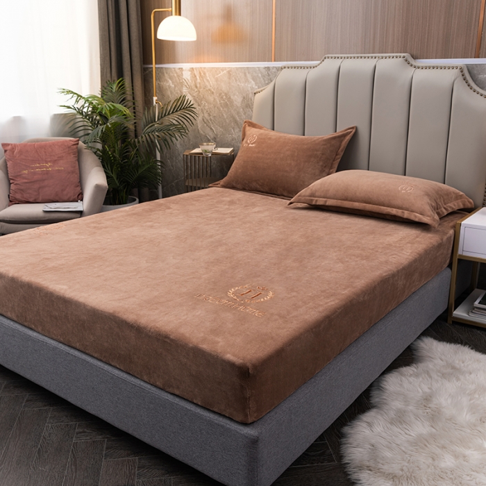 91家纺网 家纺一手货源 找家纺 澳萝拉家居 2021新款纯色牛奶绒单床笠 咖啡色