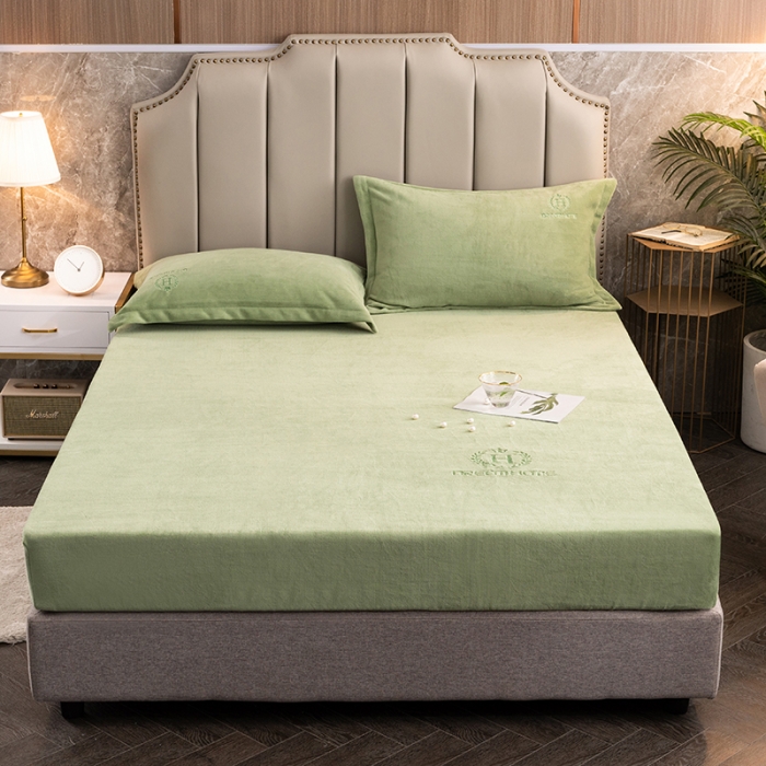 91家纺网 家纺一手货源 找家纺 澳萝拉家居 2021新款纯色牛奶绒单床笠 抹茶绿