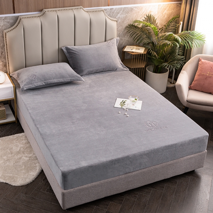 91家纺网 家纺一手货源 找家纺 澳萝拉家居 2021新款纯色牛奶绒单床笠 绅士灰