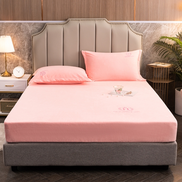 91家纺网 家纺一手货源 找家纺 澳萝拉家居 2021新款纯色牛奶绒单床笠 淑女粉